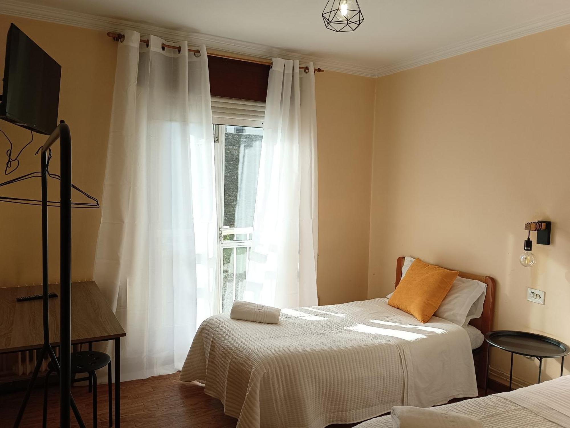 Hostal Pension Mar De Plata Lugo Exterior photo