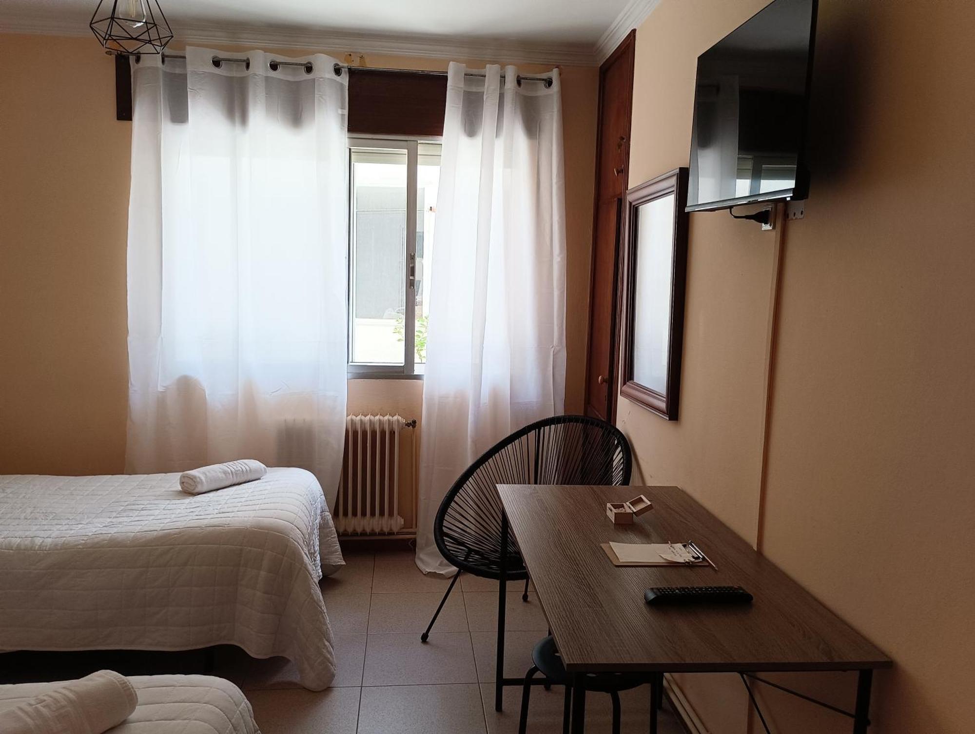 Hostal Pension Mar De Plata Lugo Exterior photo